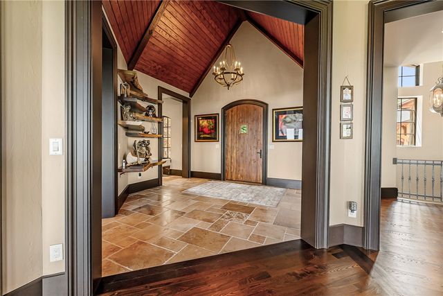 29 High Cliffe Way, Landrum, SC 29356