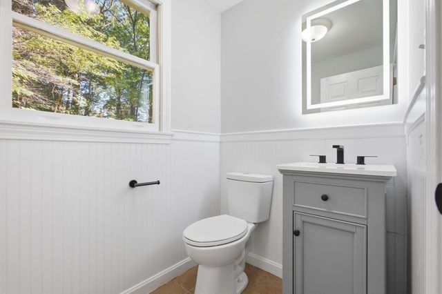 255 Haymeadow Rd, North Andover, MA 01845