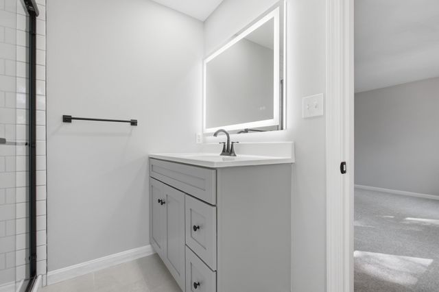 255 Haymeadow Rd, North Andover, MA 01845