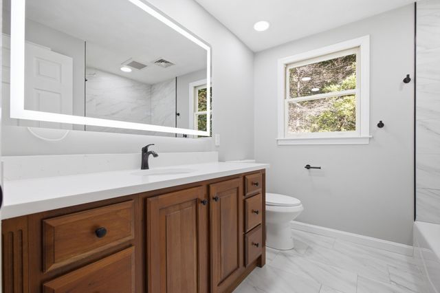 255 Haymeadow Rd, North Andover, MA 01845