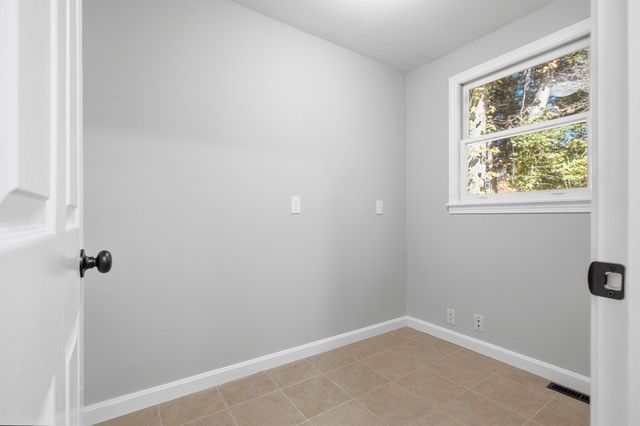 255 Haymeadow Rd, North Andover, MA 01845