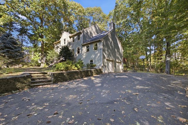 255 Haymeadow Rd, North Andover, MA 01845