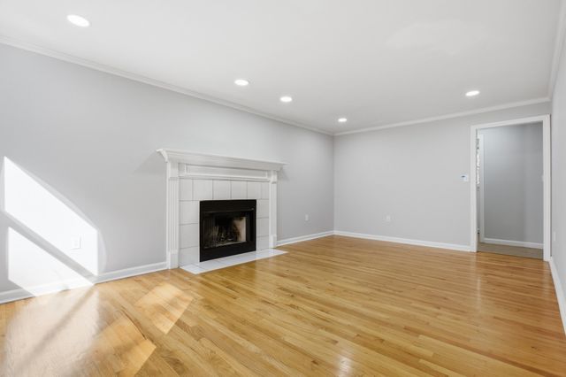255 Haymeadow Rd, North Andover, MA 01845