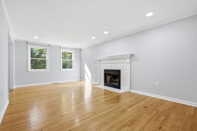255 Haymeadow Rd, North Andover, MA 01845