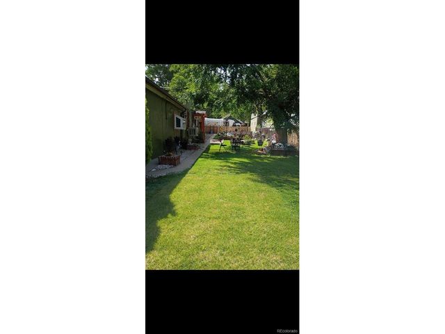 2742 Arapahoe St, Denver, CO 80205