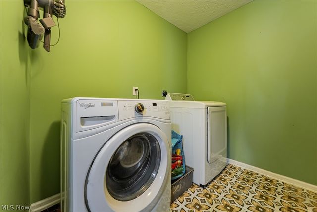 32834 Rebecca Lane, Avon Lake, OH 44012