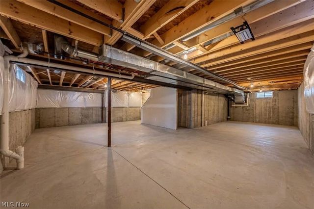 32834 Rebecca Lane, Avon Lake, OH 44012