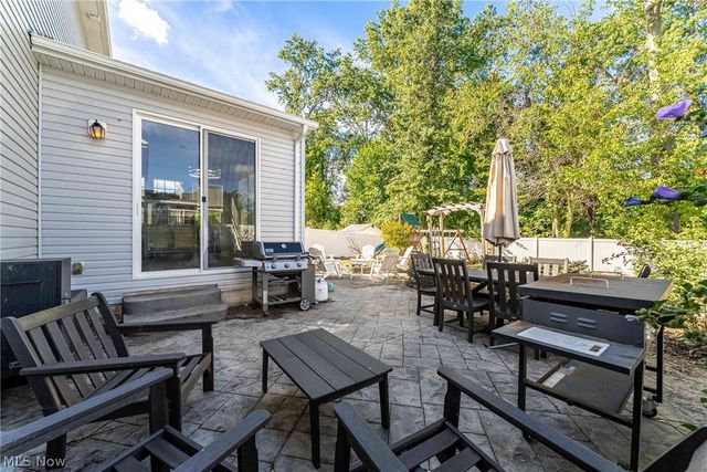 32834 Rebecca Lane, Avon Lake, OH 44012