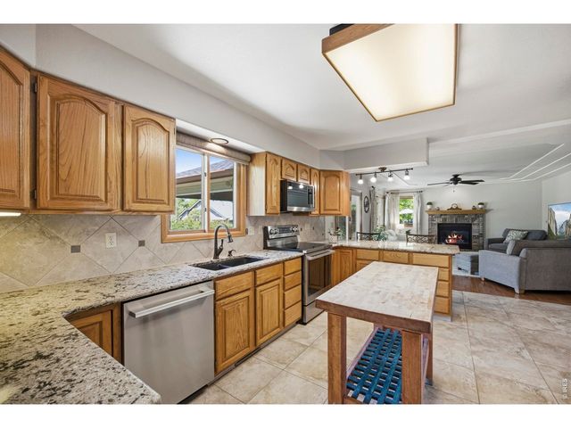 2591 Amber Dr, Loveland, CO 80537