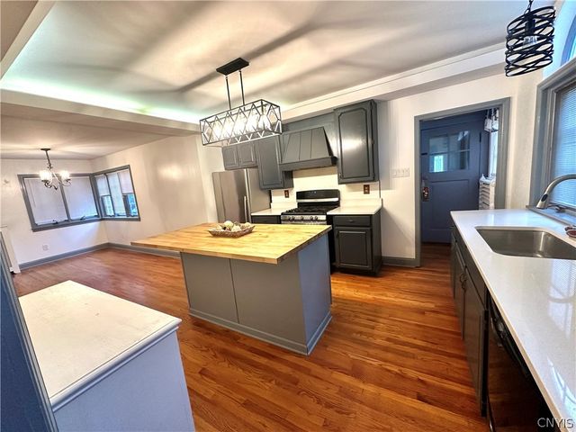702 Parkway East, Utica, NY 13501