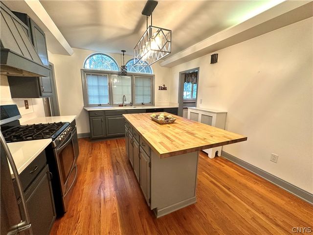 702 Parkway East, Utica, NY 13501