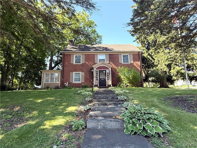 702 Parkway East, Utica, NY 13501