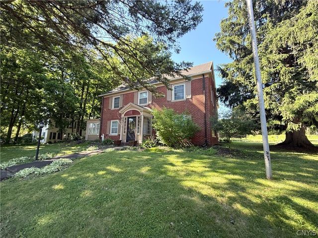 702 Parkway East, Utica, NY 13501