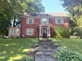 702 Parkway East, Utica, NY 13501