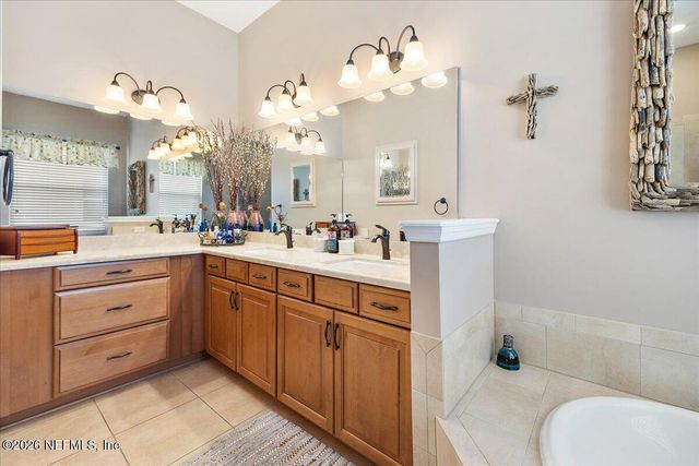 401 BRAMBLY VINE Drive, St. Johns, FL 32259