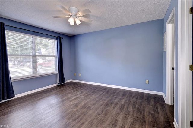 12757 Saint James Pl Apt F, Newport News, VA 23602