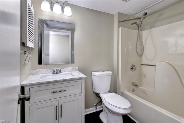 12757 Saint James Pl Apt F, Newport News, VA 23602