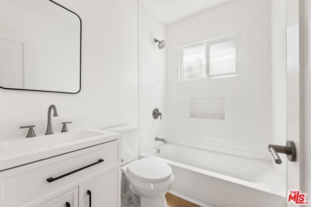 8716 Ramsgate Avenue, Los Angeles, CA 90045