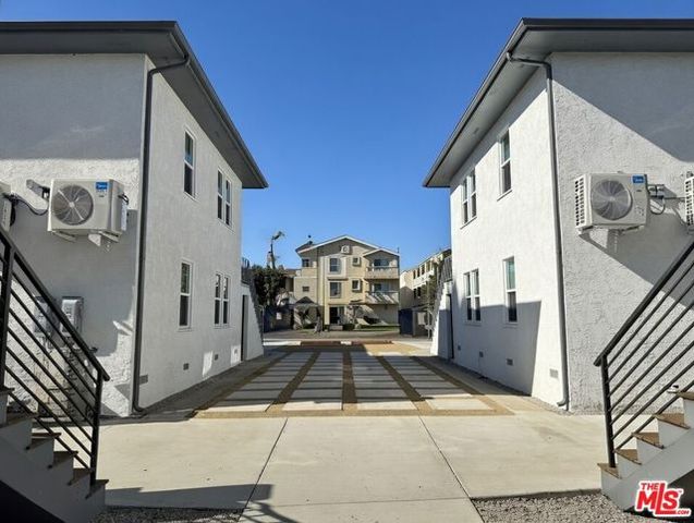 8716 Ramsgate Avenue, Los Angeles, CA 90045