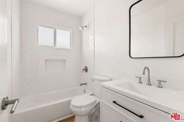 8716 Ramsgate Avenue, Los Angeles, CA 90045