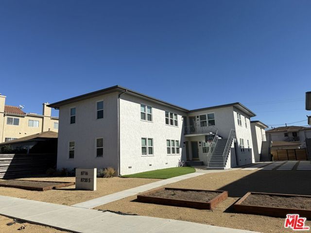 8716 Ramsgate Avenue, Los Angeles, CA 90045