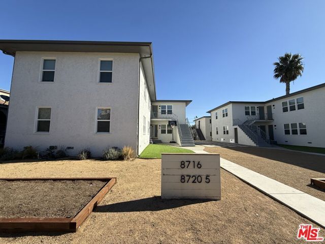 8716 Ramsgate Avenue, Los Angeles, CA 90045