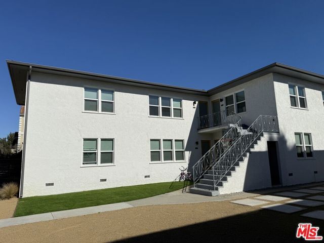 8716 Ramsgate Avenue, Los Angeles, CA 90045