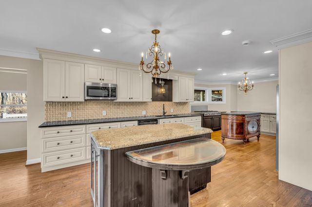 5322 General Forrest Ct, Nashville, TN 37215