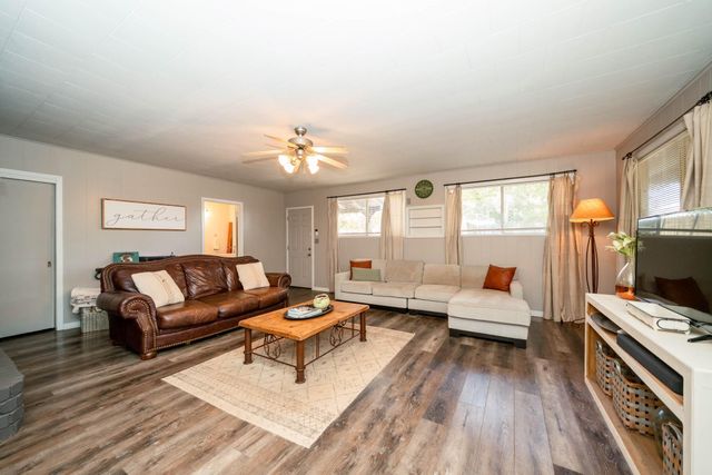 1511 Teachers Ridge, Diana, TX 75640