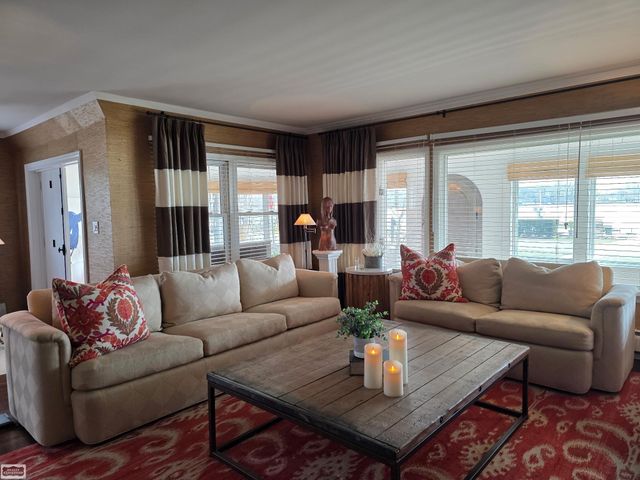 206 Edgewater Drive, Algonac, MI 48001