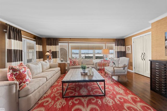 206 Edgewater Drive, Algonac, MI 48001