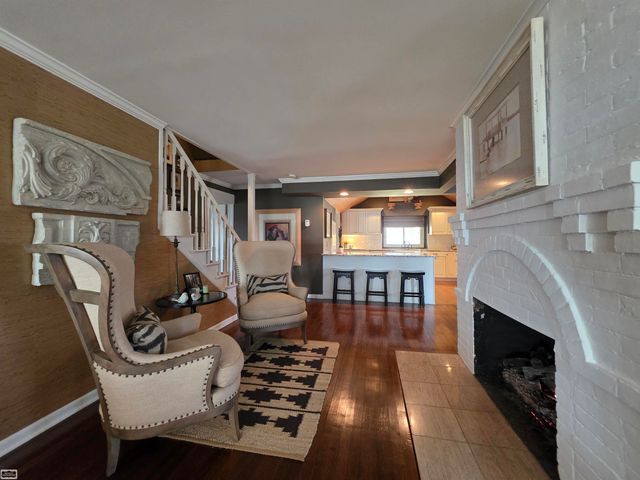 206 Edgewater Drive, Algonac, MI 48001