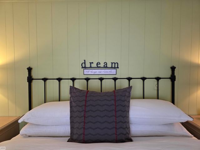 206 Edgewater Drive, Algonac, MI 48001