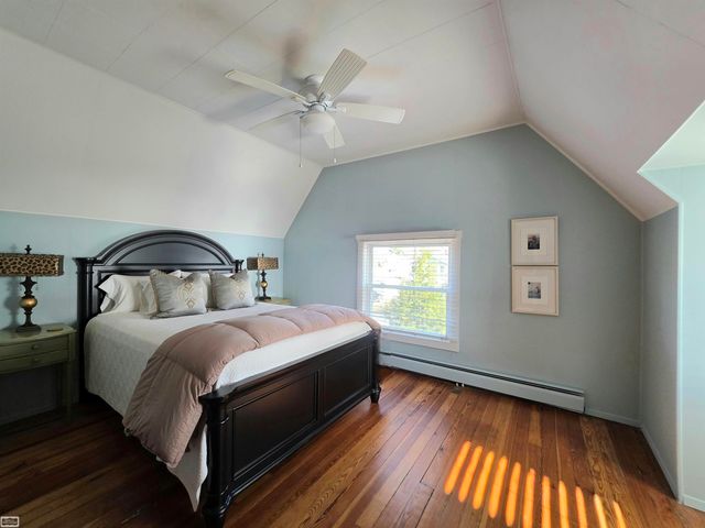 206 Edgewater Drive, Algonac, MI 48001