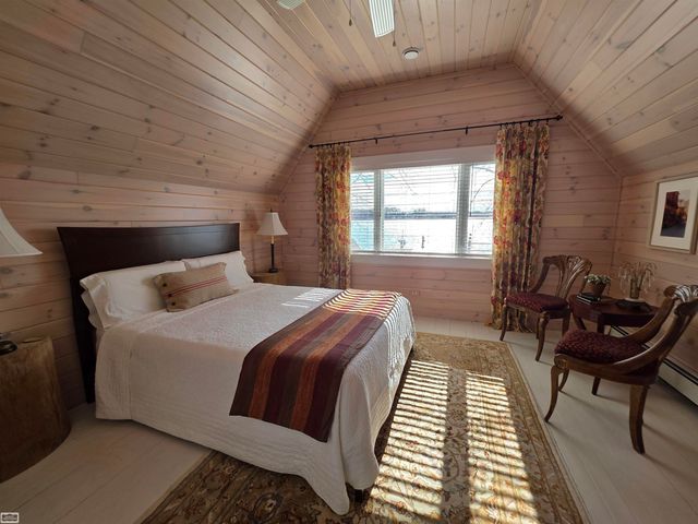 206 Edgewater Drive, Algonac, MI 48001