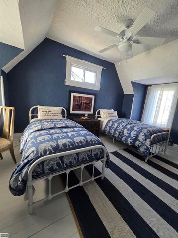 206 Edgewater Drive, Algonac, MI 48001