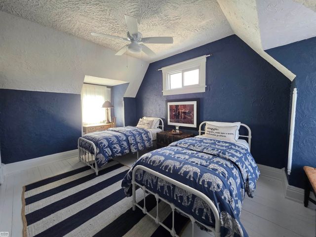 206 Edgewater Drive, Algonac, MI 48001