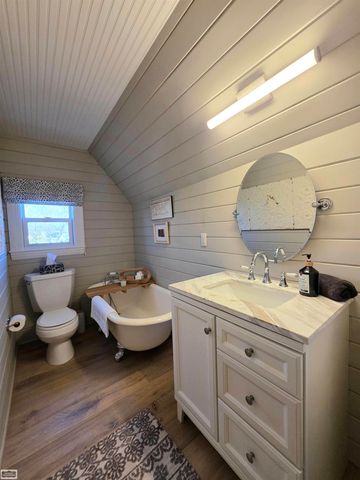 206 Edgewater Drive, Algonac, MI 48001