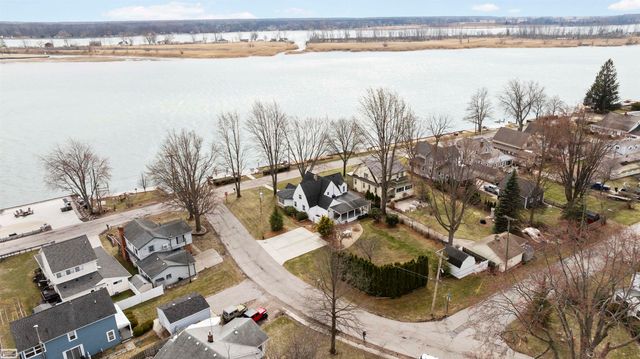 206 Edgewater Drive, Algonac, MI 48001