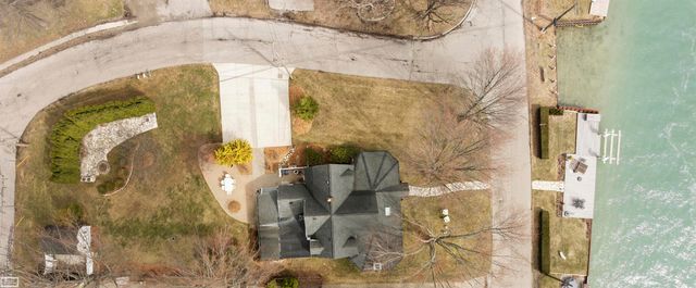 206 Edgewater Drive, Algonac, MI 48001