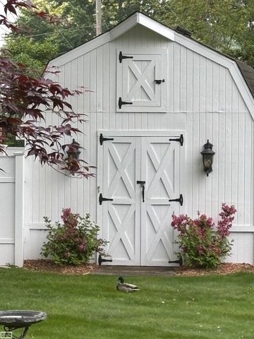 206 Edgewater Drive, Algonac, MI 48001