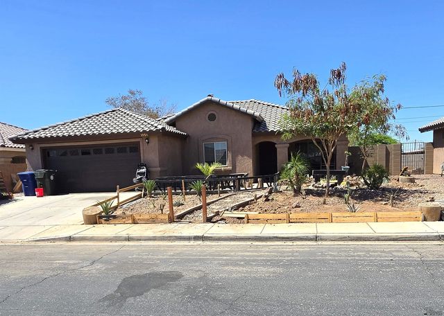 1056 W Rose St, Somerton, AZ 85350