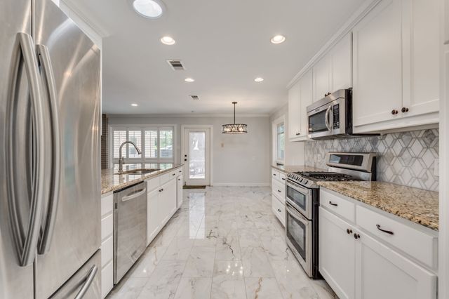 3734 Crown Shore, Dallas, TX 75244