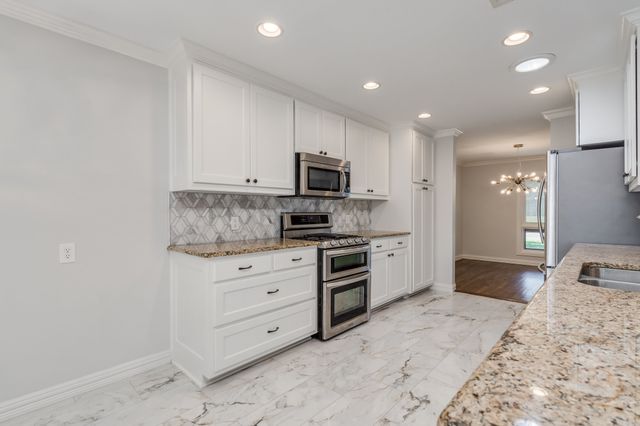 3734 Crown Shore, Dallas, TX 75244