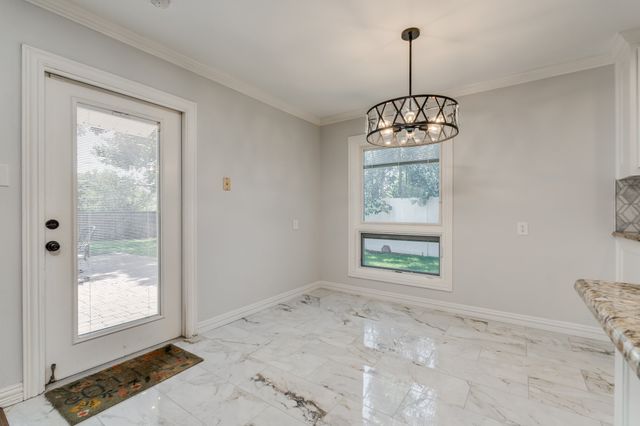 3734 Crown Shore, Dallas, TX 75244