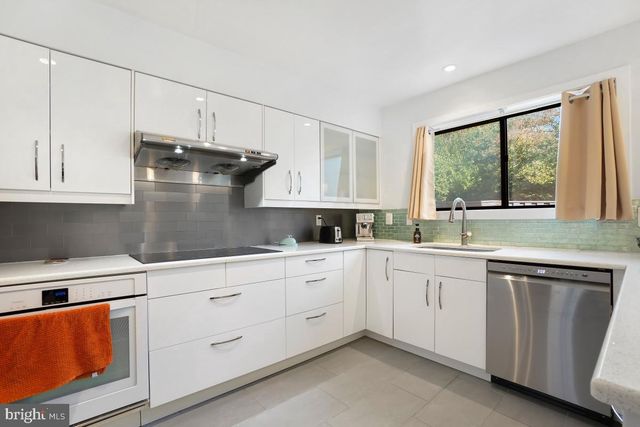 5351 STRATHMORE AVE, Kensington, MD 20895