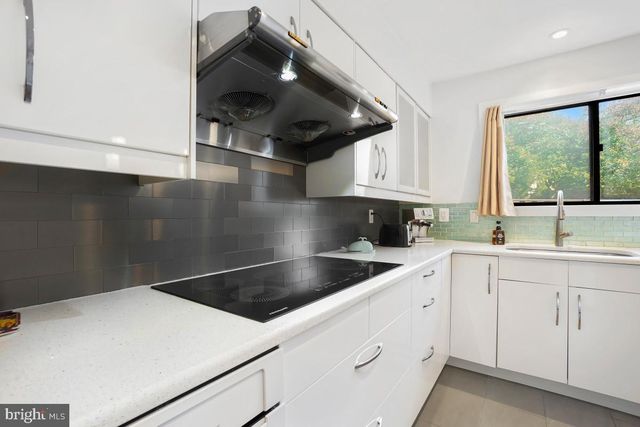 5351 STRATHMORE AVE, Kensington, MD 20895