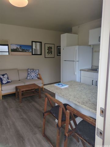 1042 17th Avenue, Honolulu, HI 96816