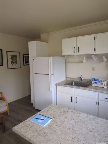 1042 17th Avenue, Honolulu, HI 96816