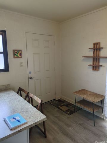 1042 17th Avenue, Honolulu, HI 96816